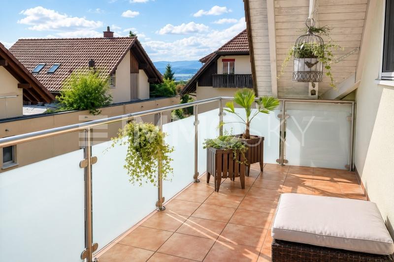 Sonnenbalkon für eine gemütliche Auszeit - 5.5 pièces Duplex a Seedorf BE