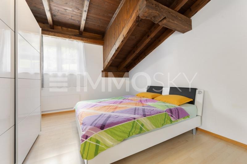 Ruheoase mit charmanten Dachschrägen - 3.5 pièces Appartement sous les toits a Valens