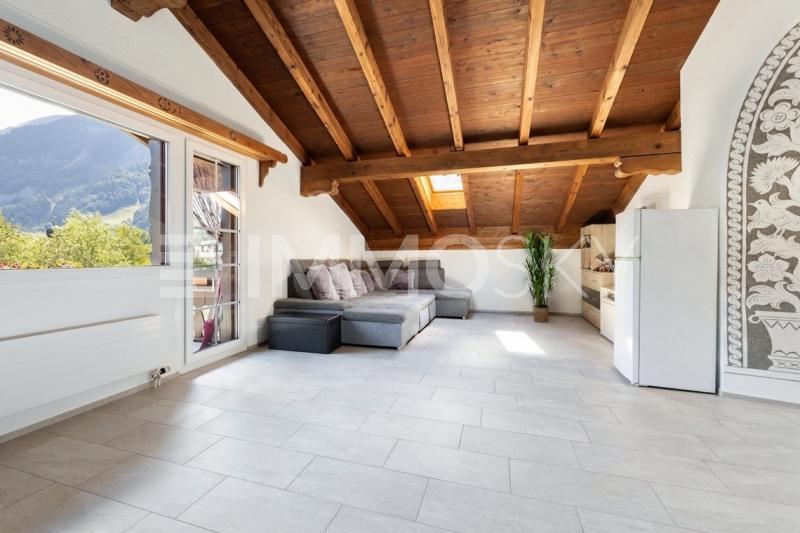Wohnen mit besonderer Raumwirkung - 3.5 pièces Appartement sous les toits a Valens