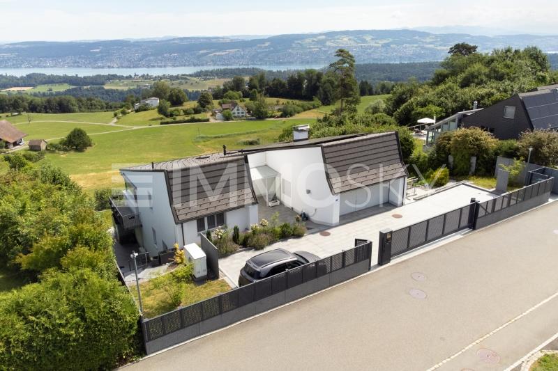 Excellente Lage hoch über dem Zürichsee - 10 pièces Maison jumelle a Langnau am Albis
