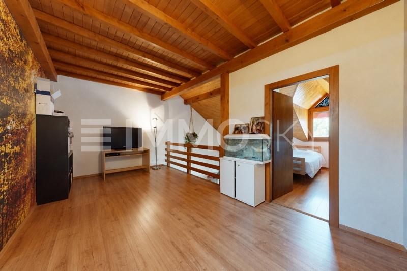 Spacieuse mezzanine - 5.5 pièces Appartement a Valeyres sous Montagny