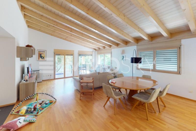 Grande open space - 5.5 pièces Appartement en attique a Capolago