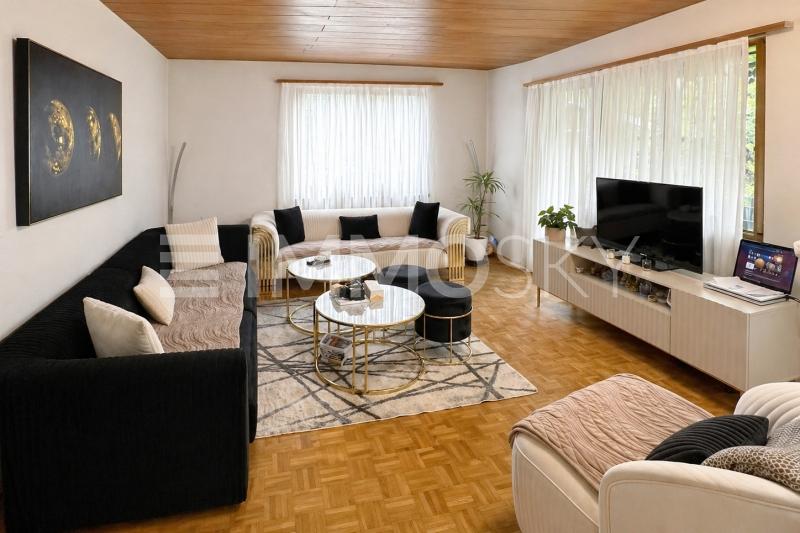 Wohnlandschaft mit Ausgang auf Terrasse - 5.5 pièces Immeuble d'habitation a Laufenburg