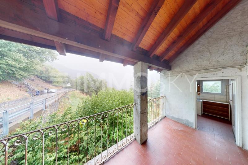 Balcone con vista sul verde - 7 pièces Maison a Auressio