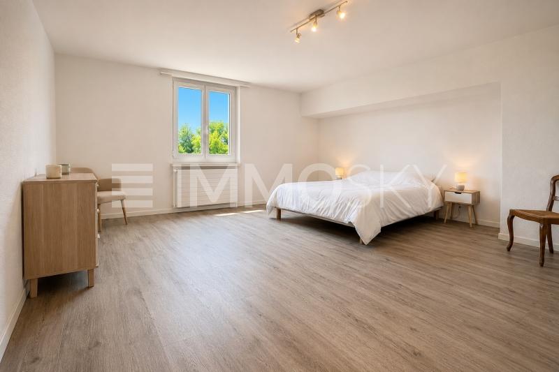 Grosses Elternschlafzimmer - 4.5 pièces Maison mitoyenne d'angle a Affeltrangen