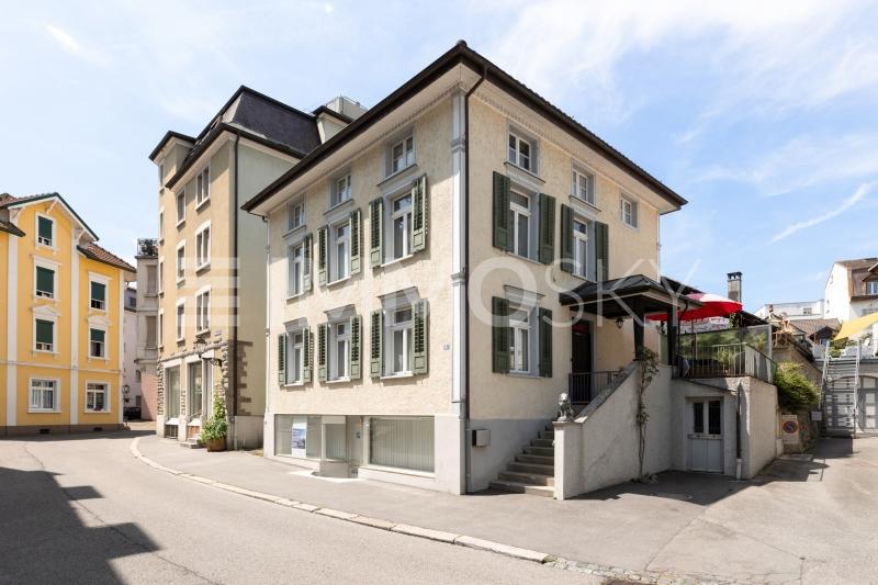 Aussenansicht der Liegenschaft mit Terrasse - 7.5 pièces Maison a Arbon