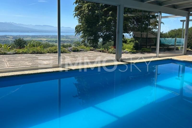 Piscine couverte et chauffée - 6.5 pièces Maison individuelle a Arzier