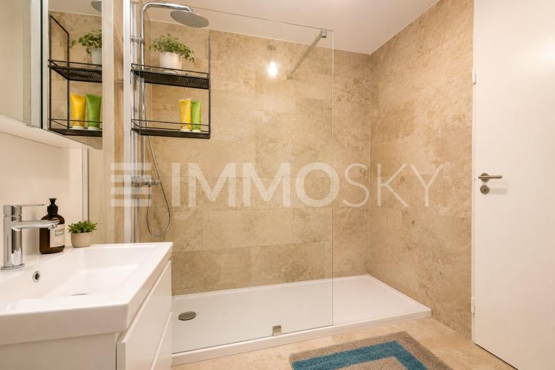 Modernes Badezimmer - 1 pièces Appartement a Effretikon
