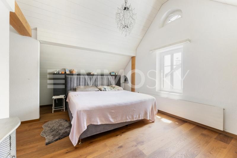 Helles Schlafzimmer mit Wohlfühlambiente - 6 pièces Maison individuelle a Oberriet SG