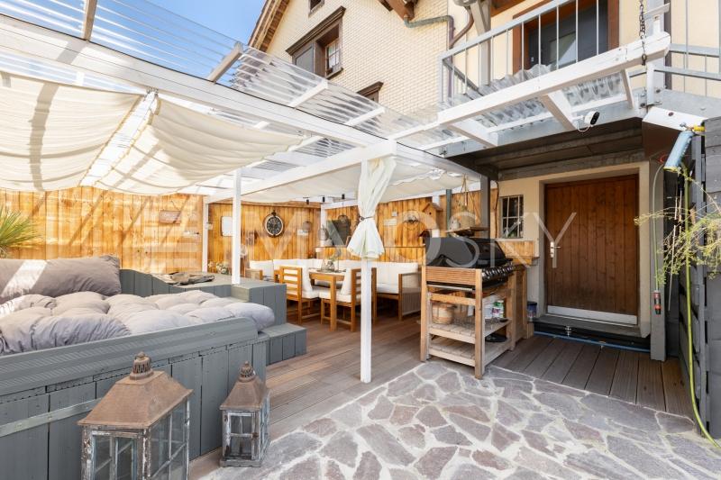 Gemütlicher Wellnessbereich mit Whirlpool und Lounge-Terrasse - 6 pièces Maison individuelle a Oberriet SG