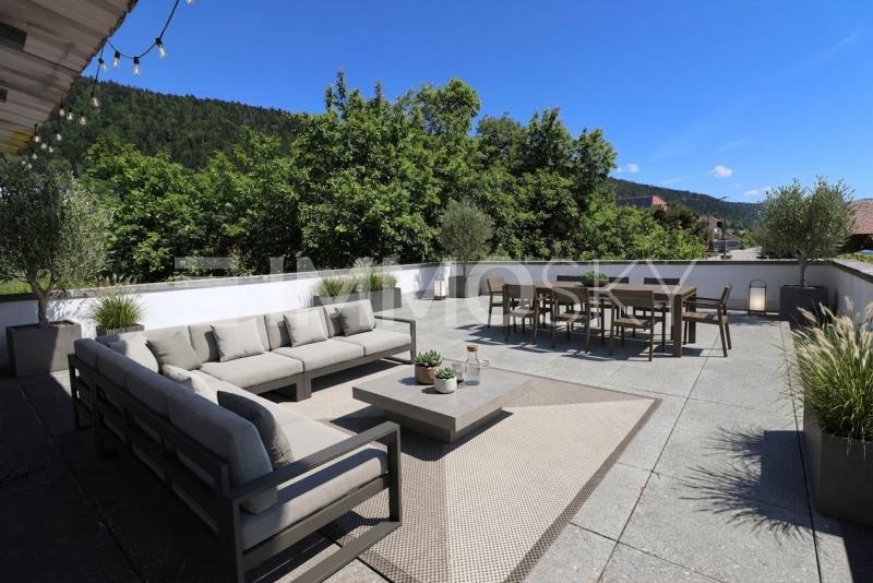 Superbe terrasse - Home Staging - 7.5 pièces Maison a Chézard St Martin