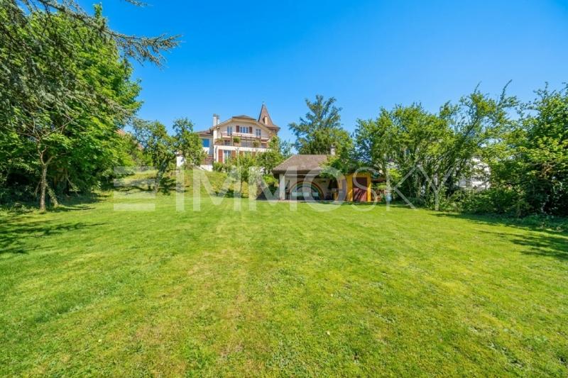 Grand jardin et annexe de vie - 13.5 pièces Maison bifamiliale a Corcelles NE