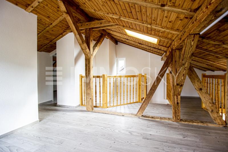 Belle pièce sous les toits - 6 Zimmer Einfamilienhaus in Chalais