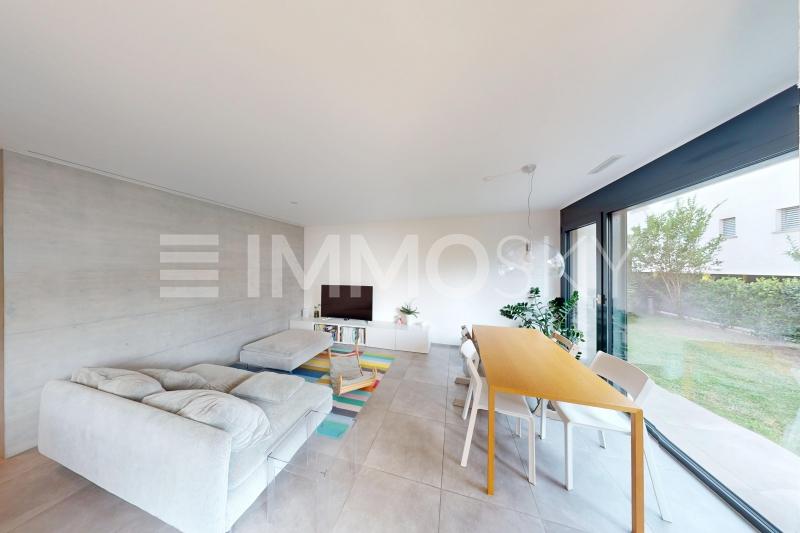 Soggiorno con accesso al giardino privato - 4.5 Zimmer Gartenwohnung in Gordola