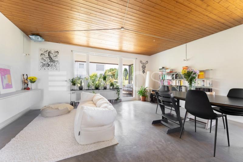 Wohn-Essbereich mit Ausgang in den Garten - 5.5 stanze Casa unifamiliare a Kreuzlingen