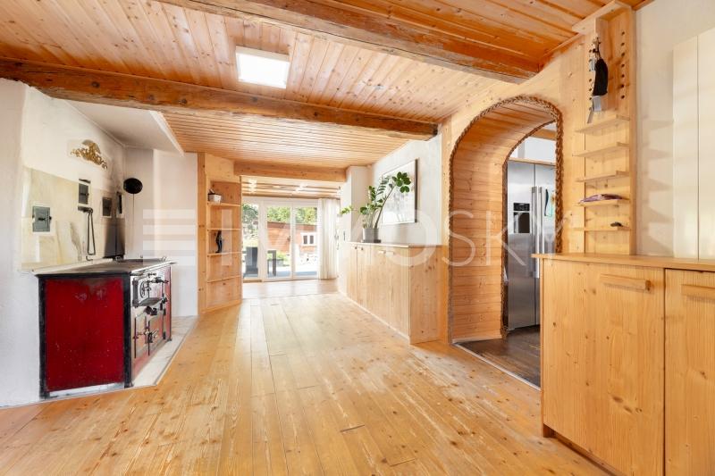 Ankommen und Wohlfühlen - 5.5 Zimmer Haus in Mittellunden
