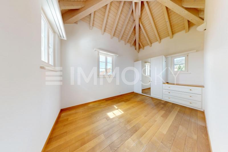 Chambre avec grande hauteur sous plafond - 12 Zimmer Einfamilienhaus in Mont sur Rolle