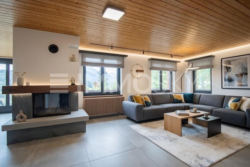 Livingroom neu gedacht - 5.5 Zimmer Haus in Teufenthal AG