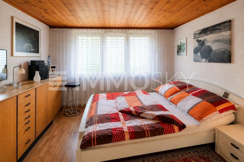 Grosszügiges Schlafzimmer - 2.5 pièces Appartement a Rebstein