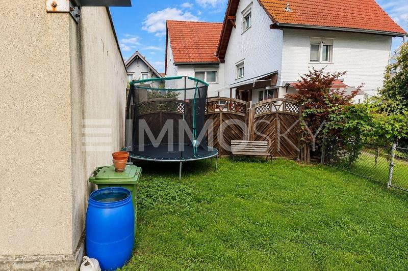 Gemeinschaftlich nutzbarer Aussenbereich - 2.5 pièces Appartement a Rebstein