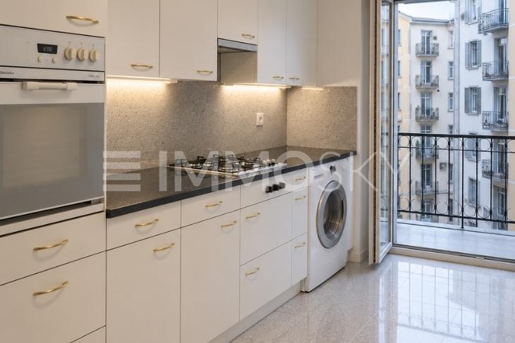 Helle Küche mit Zugang zum Balkon - 3.5 stanze Appartamento a Luzern