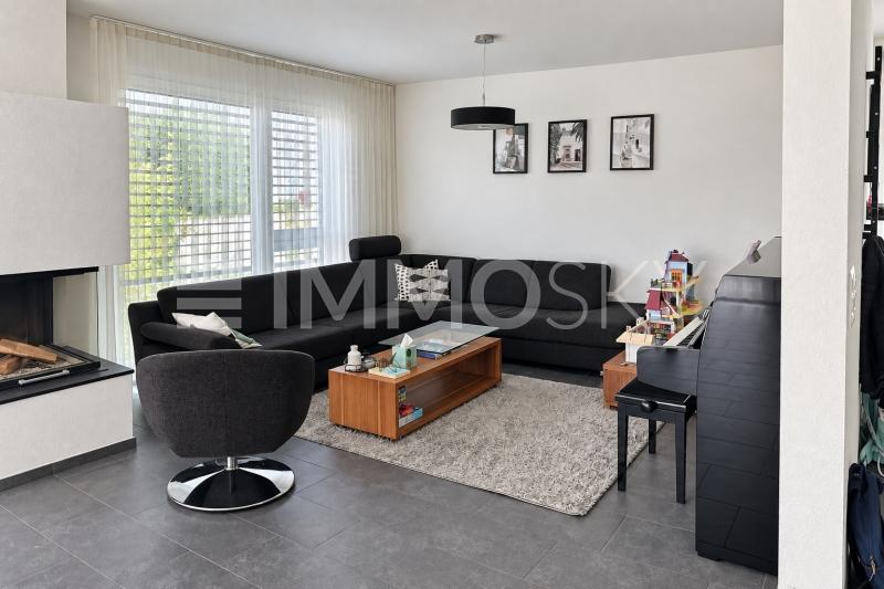 Helles und grosses Wohnzimmer - 5.5 stanze Casa a Umiken