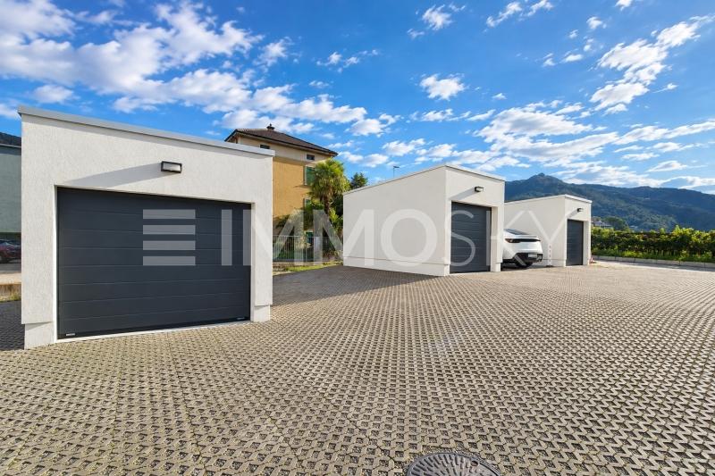 Posti auto esterni - 5.5 Zimmer Reihenmittelhaus in Castel San Pietro