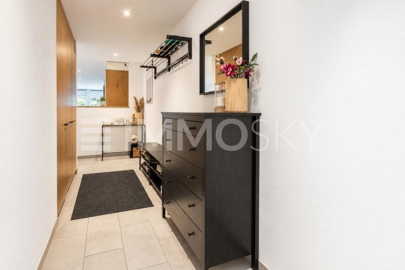 Belle entrée - 4.5 rooms Flat with a garden in Trey