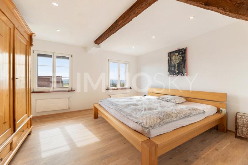 Grosses Elternschlafzimmer - 5.5 pièces Duplex a Dörflingen