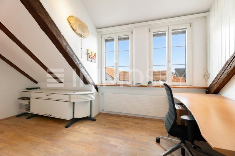 Vielseitig nutzbares Arbeits- oder Kinderzimmer - 5.5 pièces Duplex a Dörflingen