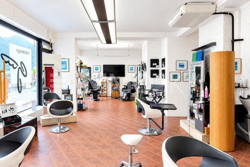 Salone luminnoso - 3 rooms Business house in Melide
