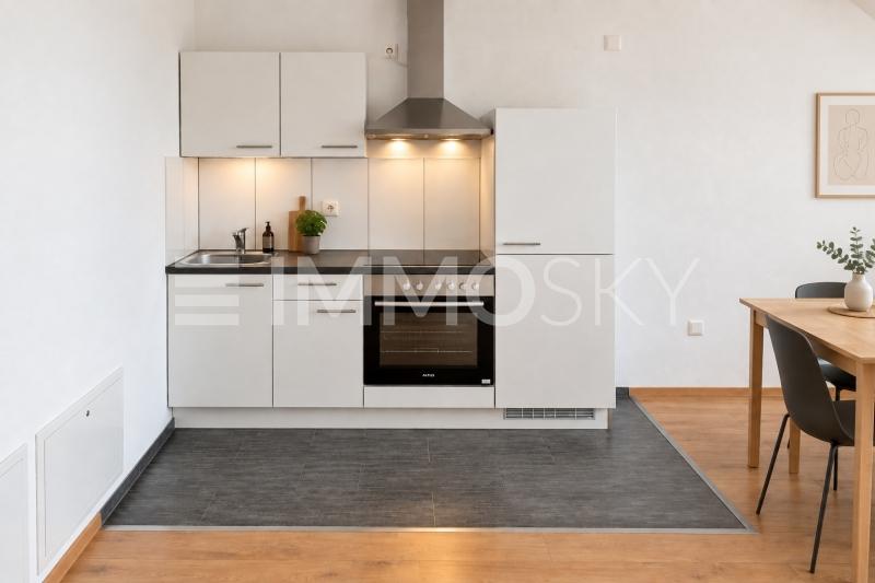 Visualisierung - Minimalistische Küche mit Holzboden - 1.5 rooms Penthouse in Kappel SO