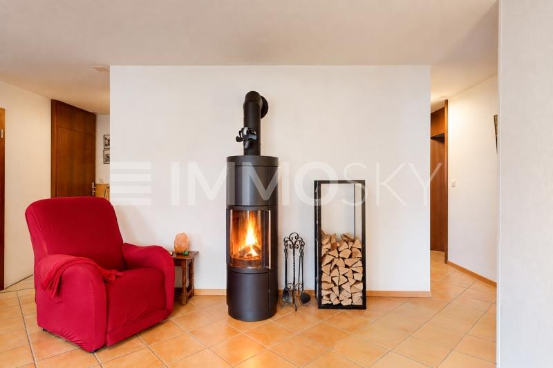 Ambiance chaleureuse avec poêle à bois - 4.5 Zimmer Etagenwohnung in La Chaux de Fonds