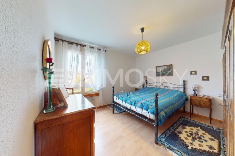 Grande chambre à coucher - 4.5 Zimmer Etagenwohnung in La Chaux de Fonds
