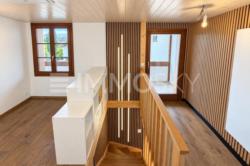 Holz und Licht begleiten den Weg nach oben - 5 pièces Maison mitoyenne a Möhlin