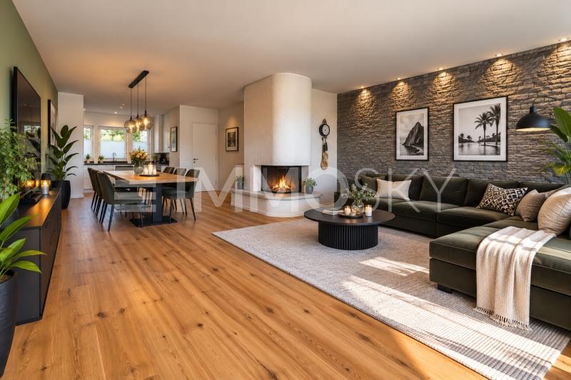 Modernes Wohnzimmer mit Essbereich und Kamin - 5.5 pièces Maison bifamiliale a Luzern