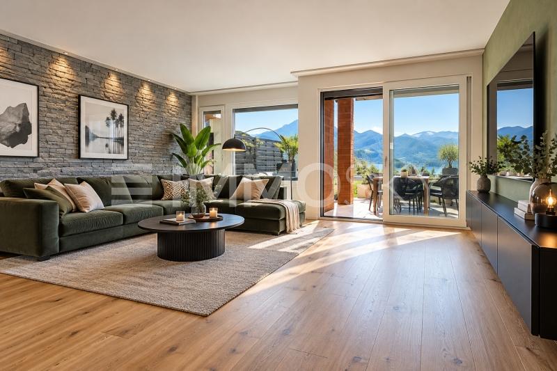 Modernes Wohnzimmer mit Berg- und Seeblick - 5.5 pièces Maison bifamiliale a Luzern