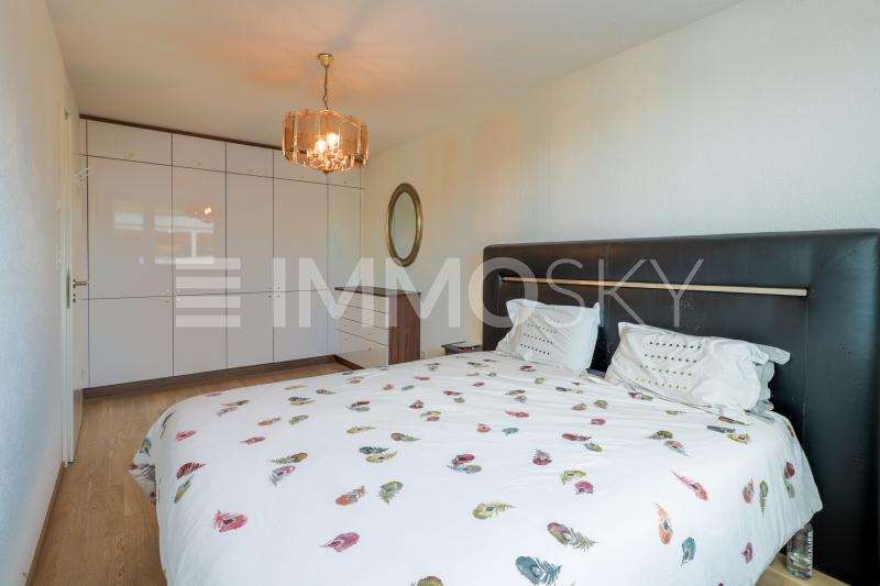 Grande chambre avec armoires - 5.5 stanze Casa a Courfaivre