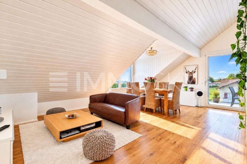 Séjour agréable et lumineux - 3.5 Zimmer Etagenwohnung in Reverolle