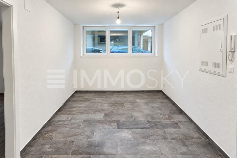Wohnzimmer mit Panoramafenster - 2 pièces Appartement a Grenchen